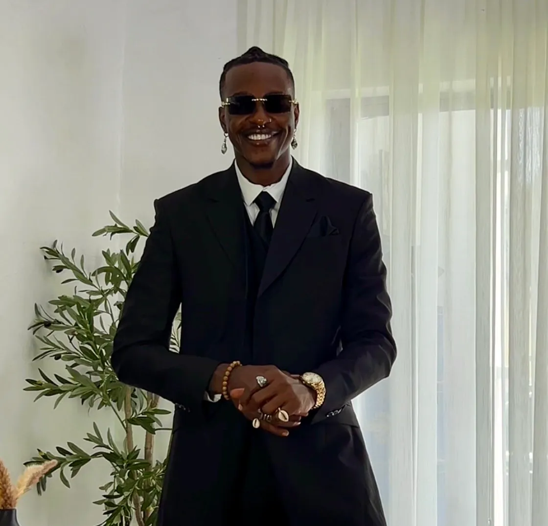 The apex suit - Image 1