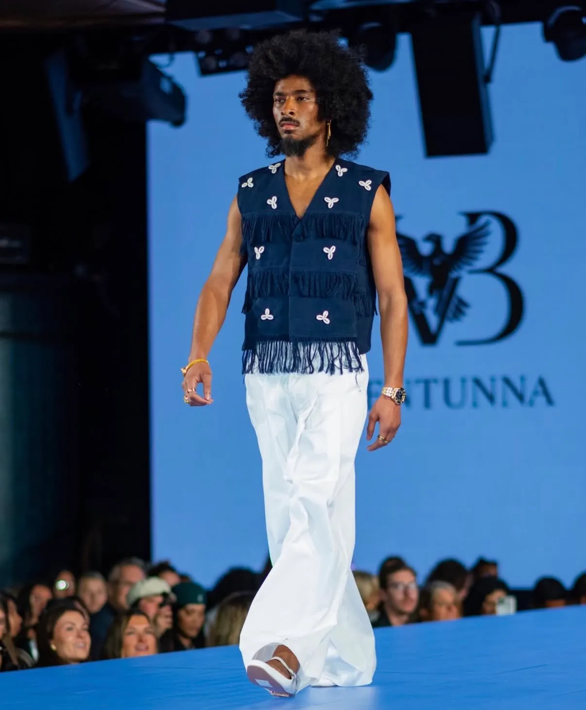 Sleeveless Aso Oke Jacket - Image 4